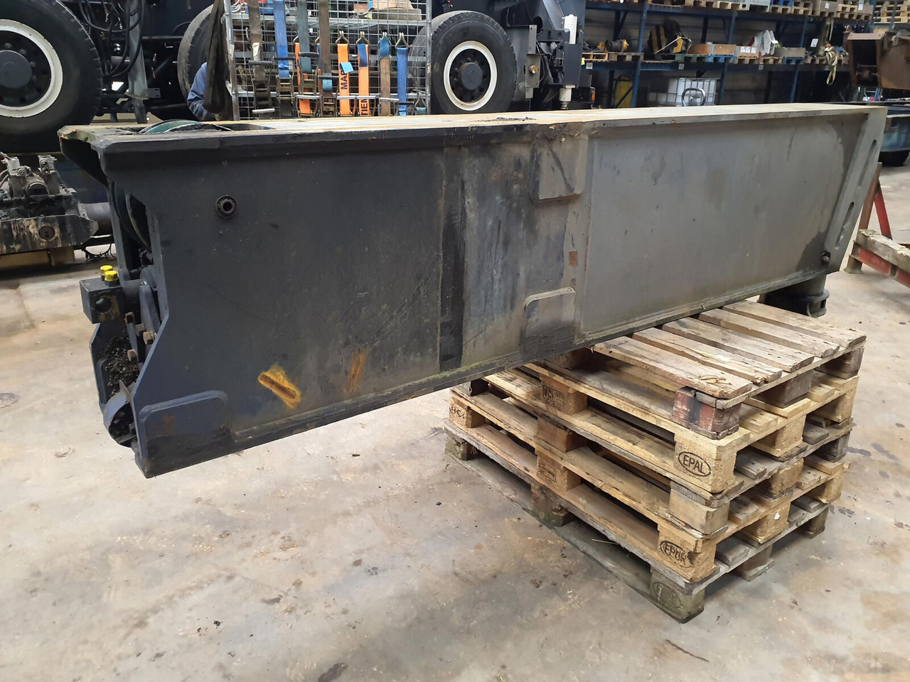 Liebherr LTM 1300 outrigger complete rear - מתלה עבור עגורן נייד: תמונה 4 Liebherr LTM 1300 outrigger complete rear - מתלה עבור עגורן נייד: תמונה 4