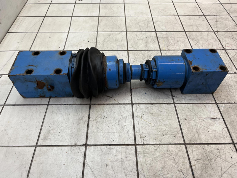 Liebherr LTM 1400-7.1 cylinder connection - צילינדר הידרולי עבור עגורן: תמונה 1 Liebherr LTM 1400-7.1 cylinder connection - צילינדר הידרולי עבור עגורן: תמונה 1