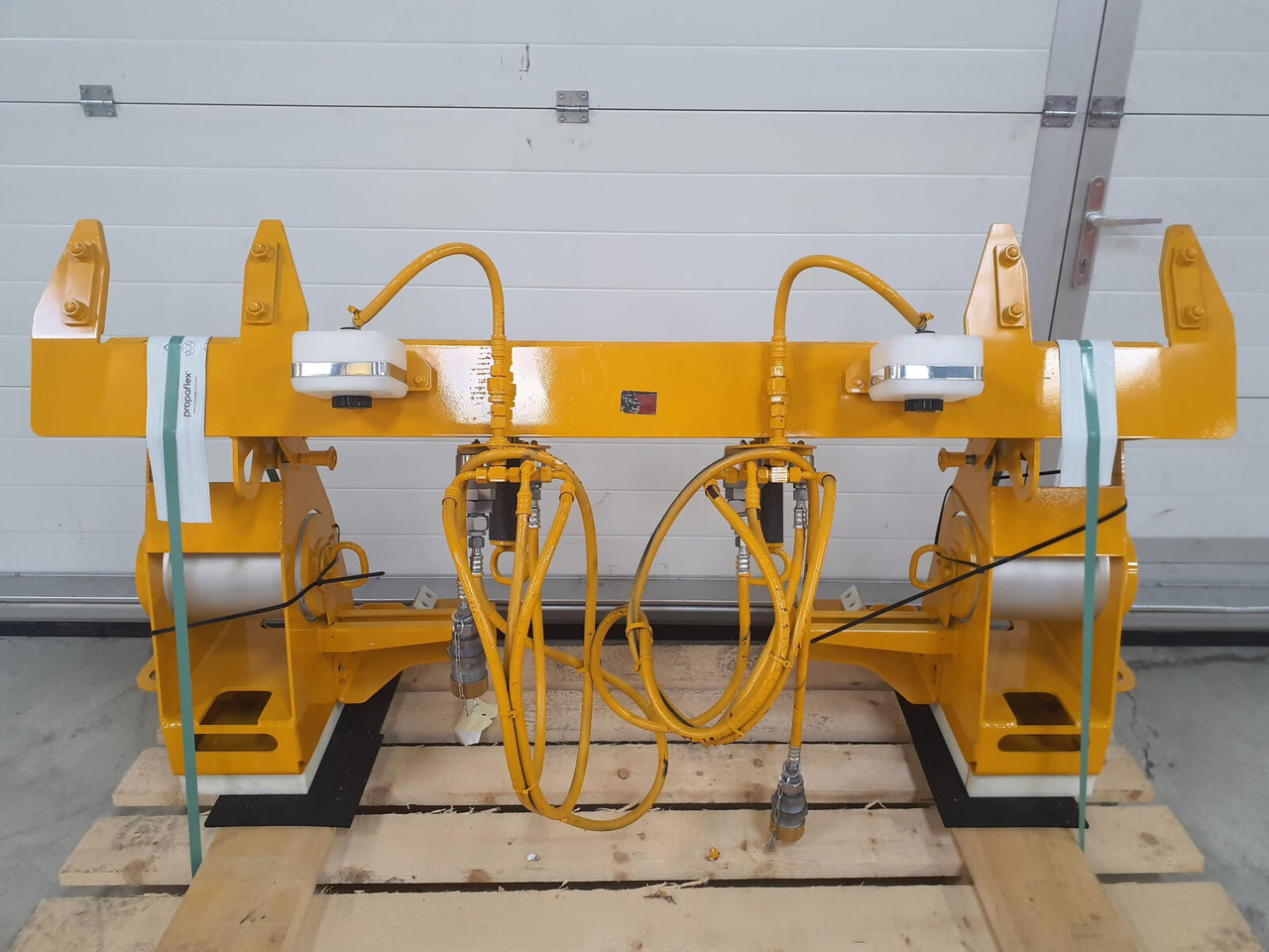 Liebherr LTM 1750-9.1 Luffing cylinder lifting device rear - גוף וחלק חיצוני עבור עגורן נייד: תמונה 1 Liebherr LTM 1750-9.1 Luffing cylinder lifting device rear - גוף וחלק חיצוני עבור עגורן נייד: תמונה 1