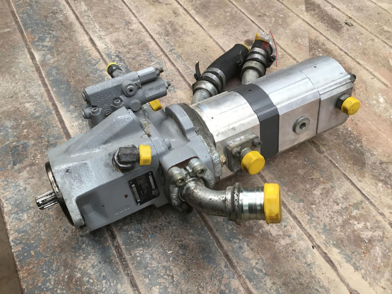 Liebherr MK 88 variable pump - משאבה הידרולית עבור עגורן נייד: תמונה 1 Liebherr MK 88 variable pump - משאבה הידרולית עבור עגורן נייד: תמונה 1