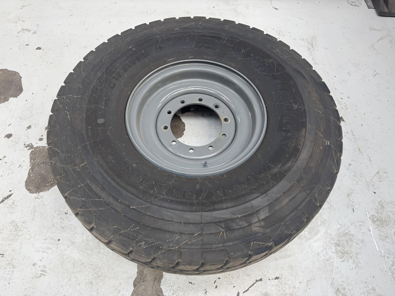 Liebherr Wheel 445/95 R25 10 12 1p - חבילת גלגלים וצמיגים עבור עגורן: תמונה 5 Liebherr Wheel 445/95 R25 10 12 1p - חבילת גלגלים וצמיגים עבור עגורן: תמונה 5