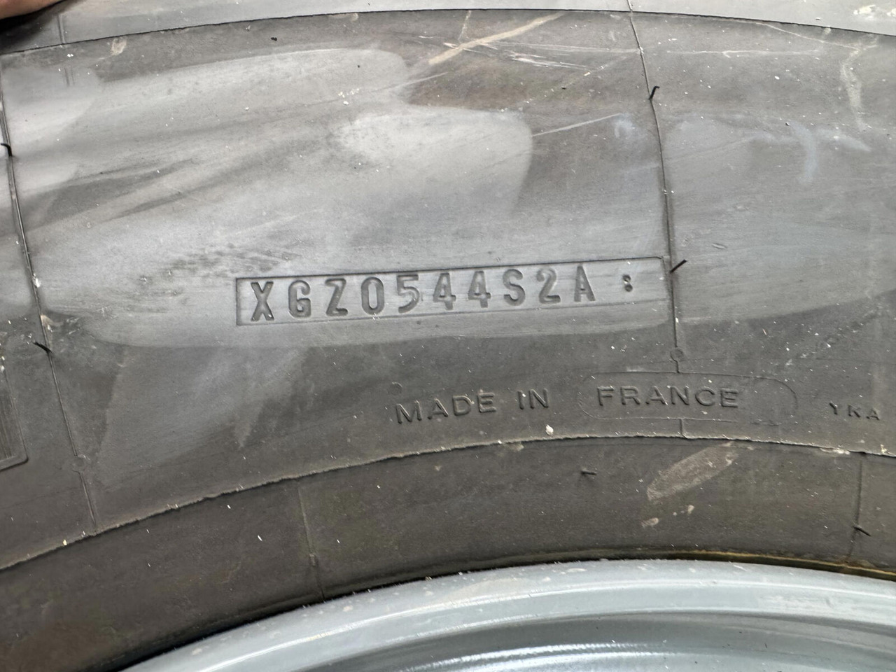 Liebherr Wheel 445/95 R25 10 12 1p - חבילת גלגלים וצמיגים עבור עגורן: תמונה 5 Liebherr Wheel 445/95 R25 10 12 1p - חבילת גלגלים וצמיגים עבור עגורן: תמונה 5