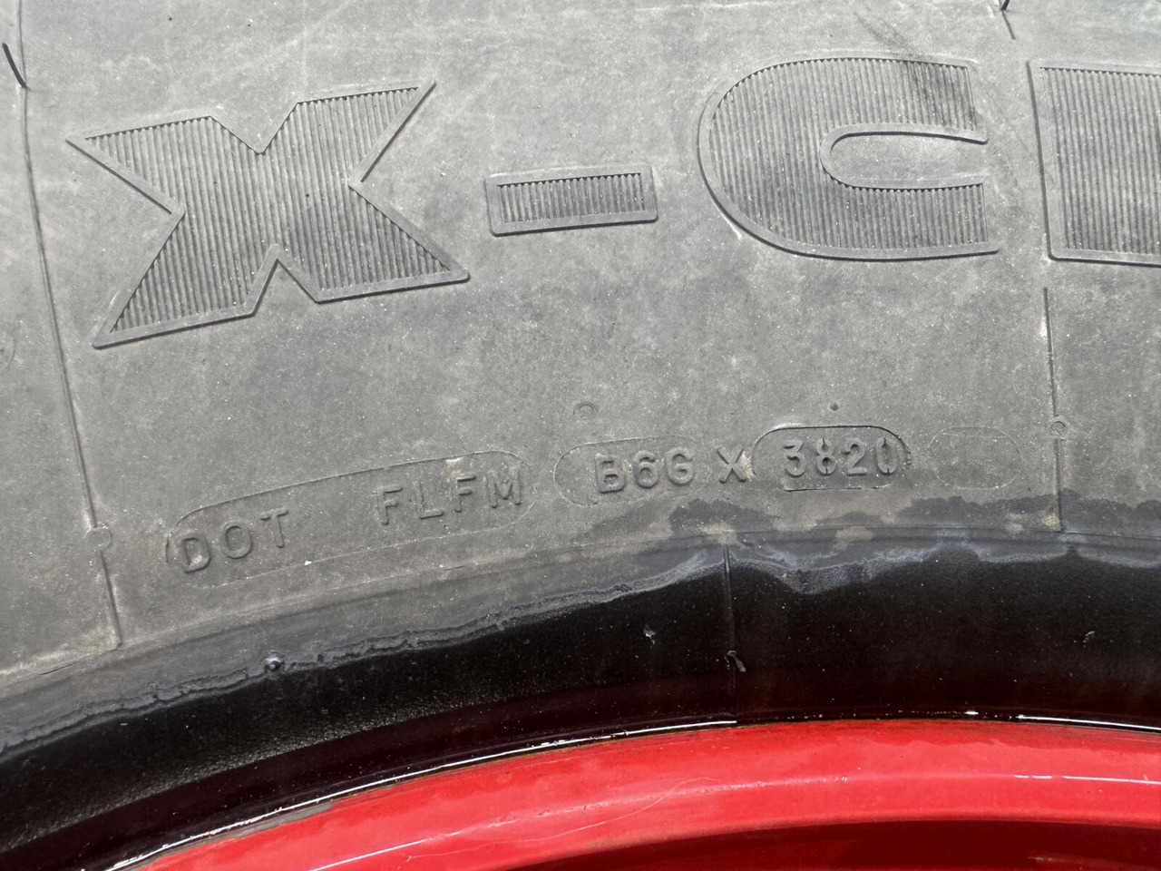 Liebherr Wheel 445/95R25 10 12 1p - חבילת גלגלים וצמיגים עבור עגורן: תמונה 5 Liebherr Wheel 445/95R25 10 12 1p - חבילת גלגלים וצמיגים עבור עגורן: תמונה 5