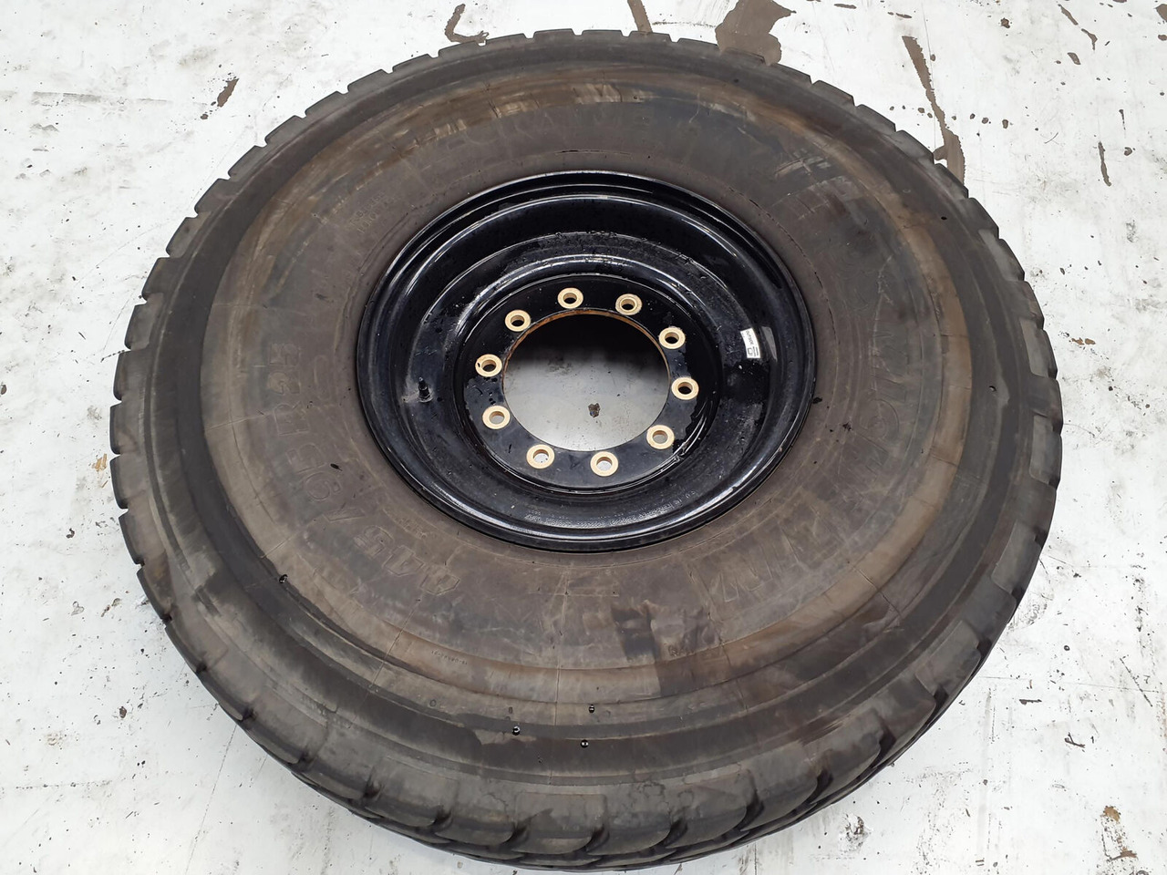 Liebherr Wheel 445/95R25 10 12 1p - חבילת גלגלים וצמיגים עבור עגורן: תמונה 2 Liebherr Wheel 445/95R25 10 12 1p - חבילת גלגלים וצמיגים עבור עגורן: תמונה 2