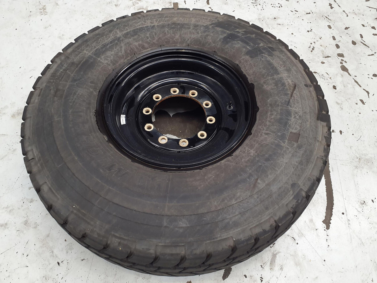 Liebherr Wheel 445/95R25 10 12 1p - חבילת גלגלים וצמיגים עבור עגורן: תמונה 2 Liebherr Wheel 445/95R25 10 12 1p - חבילת גלגלים וצמיגים עבור עגורן: תמונה 2