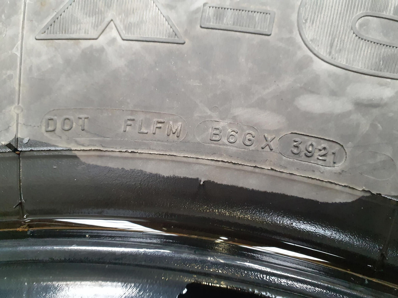 Liebherr Wheel 445/95R25 10 12 1p - חבילת גלגלים וצמיגים עבור עגורן: תמונה 3 Liebherr Wheel 445/95R25 10 12 1p - חבילת גלגלים וצמיגים עבור עגורן: תמונה 3