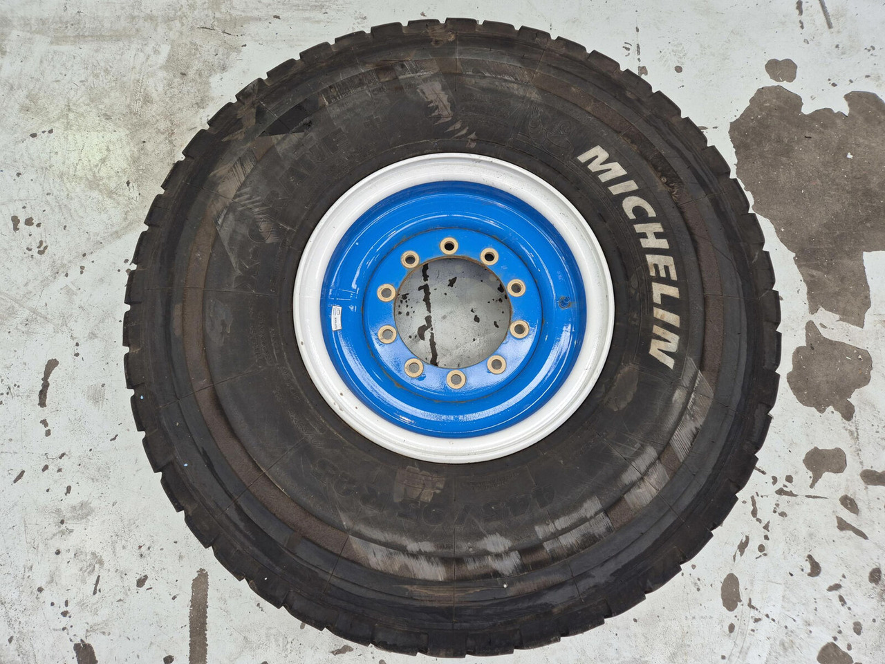 Liebherr Wheel 445/95R25 10 12 1p - חבילת גלגלים וצמיגים עבור עגורן: תמונה 2 Liebherr Wheel 445/95R25 10 12 1p - חבילת גלגלים וצמיגים עבור עגורן: תמונה 2