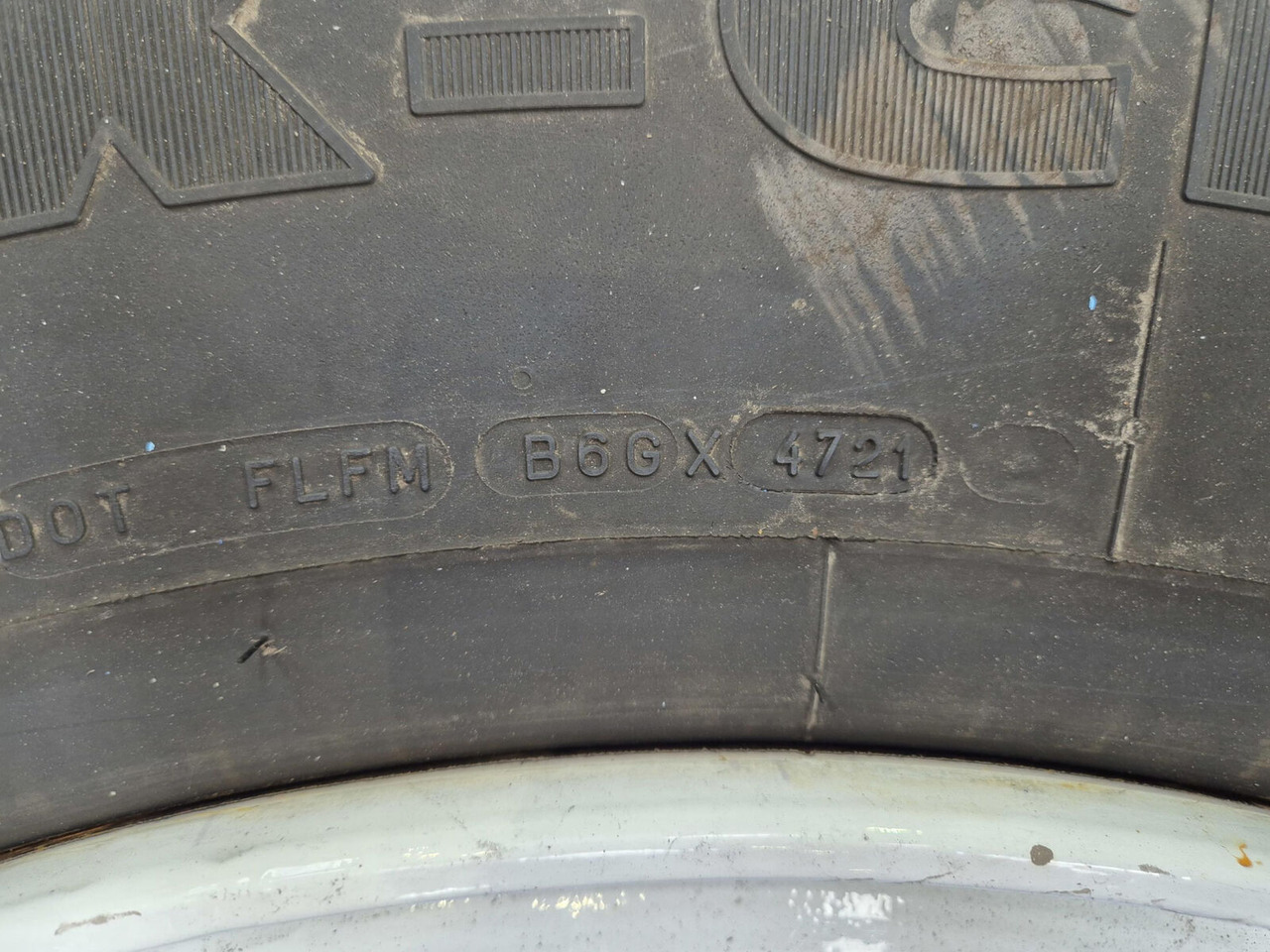 Liebherr Wheel 445/95R25 10 12 1p - חבילת גלגלים וצמיגים עבור עגורן: תמונה 4 Liebherr Wheel 445/95R25 10 12 1p - חבילת גלגלים וצמיגים עבור עגורן: תמונה 4