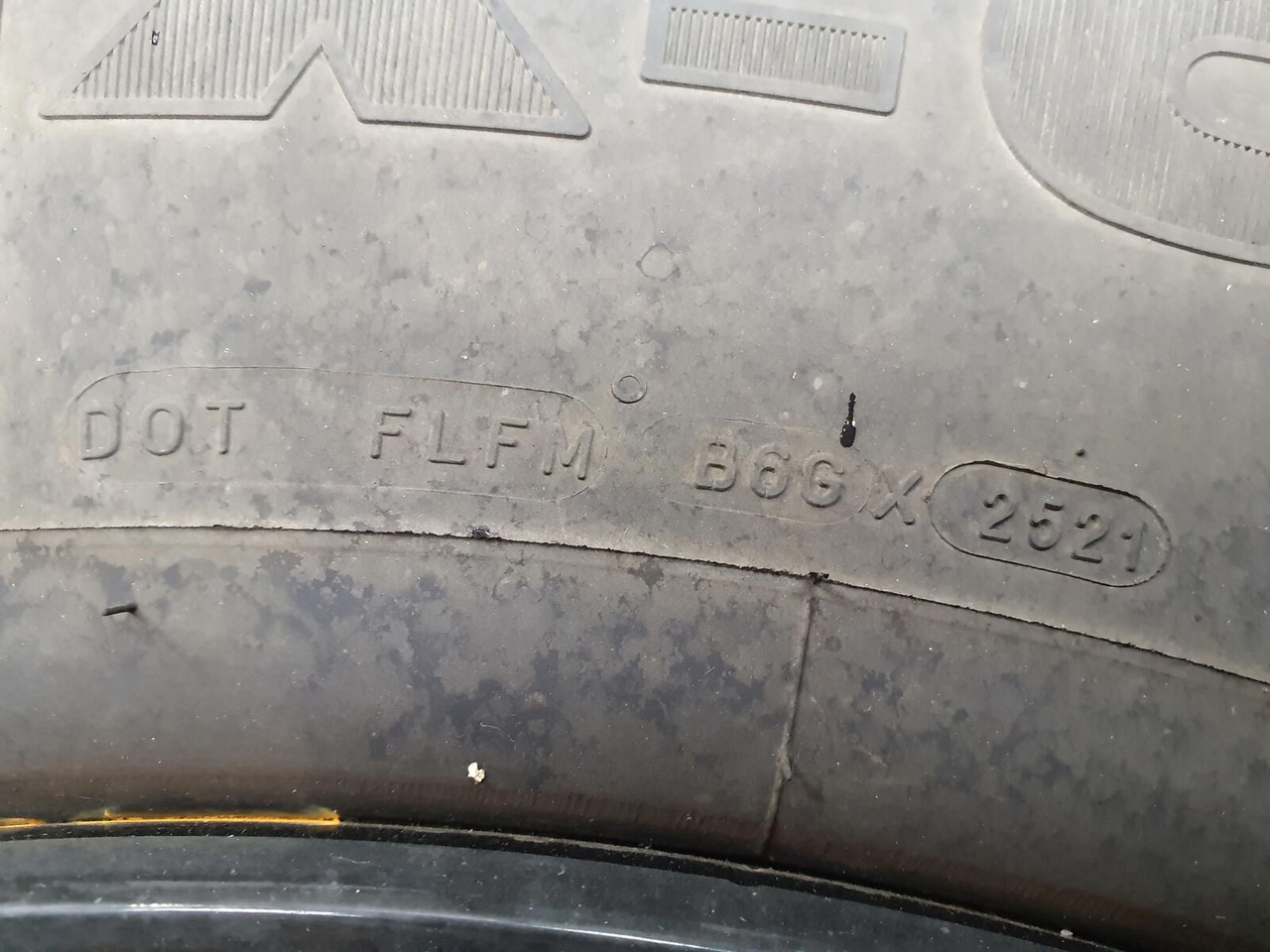 Liebherr Wheel 445/95R25 10 12 1p - חבילת גלגלים וצמיגים עבור עגורן: תמונה 3 Liebherr Wheel 445/95R25 10 12 1p - חבילת גלגלים וצמיגים עבור עגורן: תמונה 3