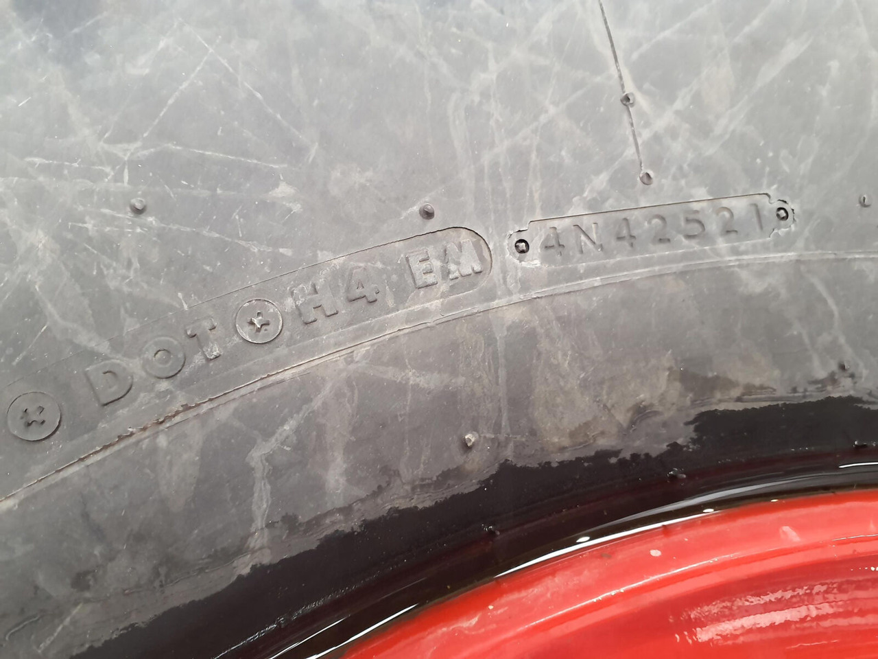 Liebherr Wheel 445/95R25 10 12 1p - חבילת גלגלים וצמיגים עבור עגורן: תמונה 3 Liebherr Wheel 445/95R25 10 12 1p - חבילת גלגלים וצמיגים עבור עגורן: תמונה 3