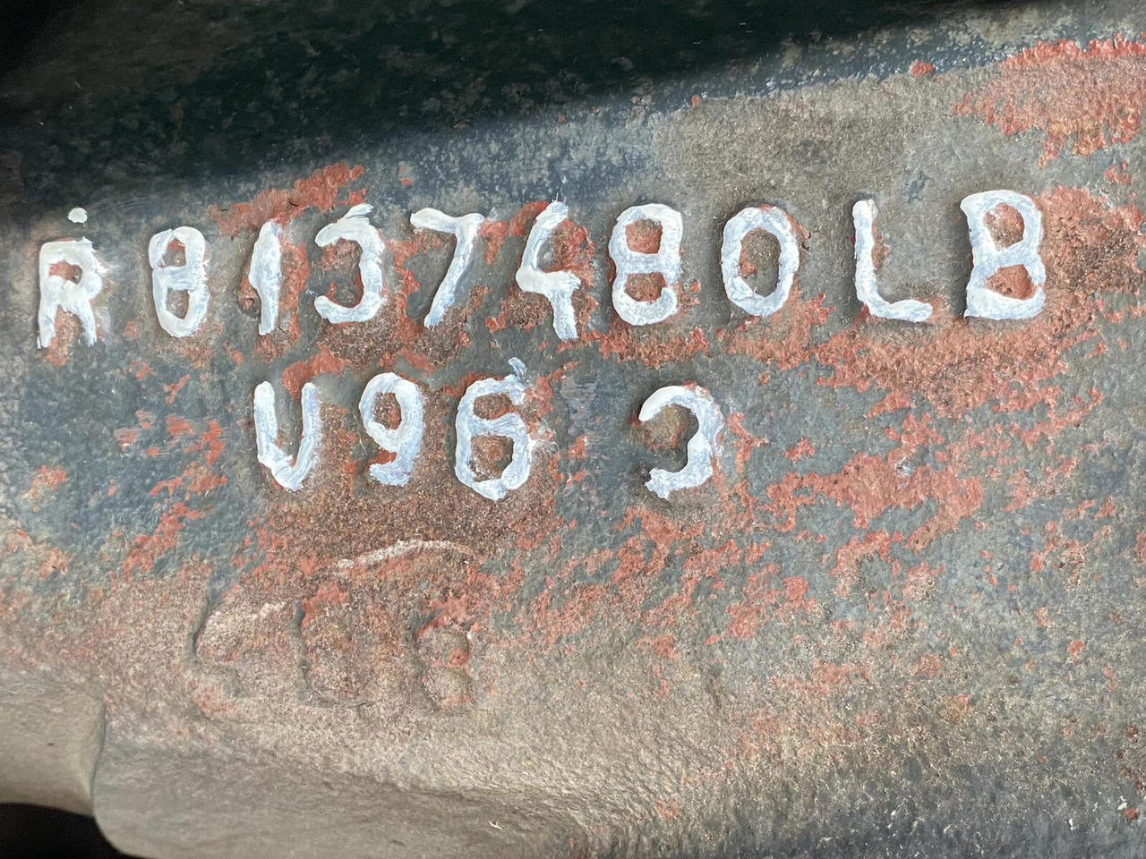 מפרק היגוי עבור עגורן נייד PPM 250 ATT Steering knuckle 16 holes axle 1: תמונה 10
