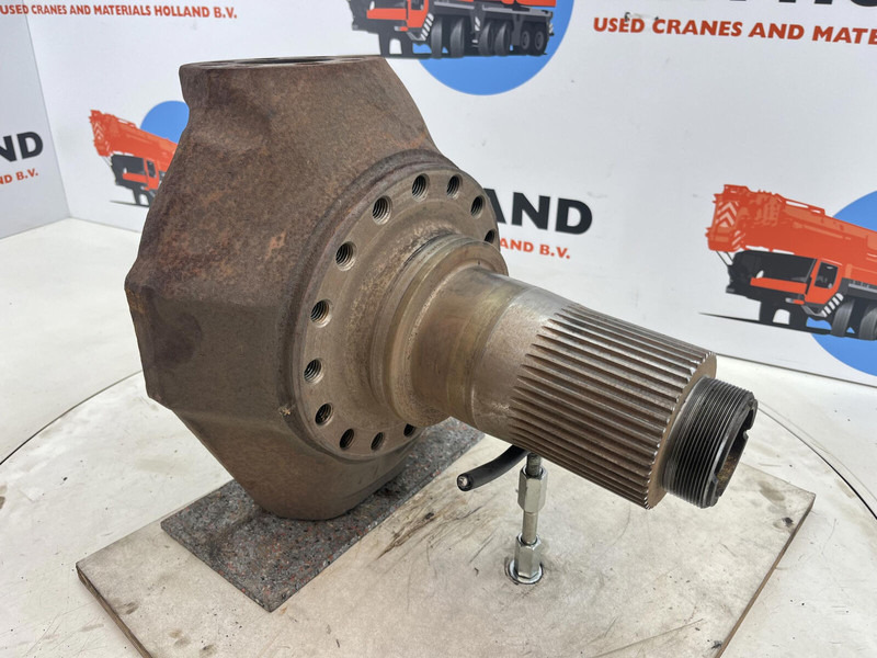 PPM ATT 600 Steering knuckle 16 holes axle 2 - מפרק היגוי עבור עגורן: תמונה 3 PPM ATT 600 Steering knuckle 16 holes axle 2 - מפרק היגוי עבור עגורן: תמונה 3