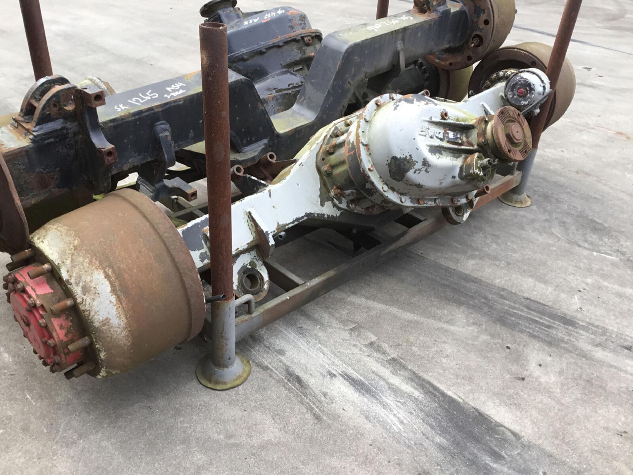 Spierings SK 477 axle 3 - סרן וחלקים עבור עגורן נייד: תמונה 1 Spierings SK 477 axle 3 - סרן וחלקים עבור עגורן נייד: תמונה 1