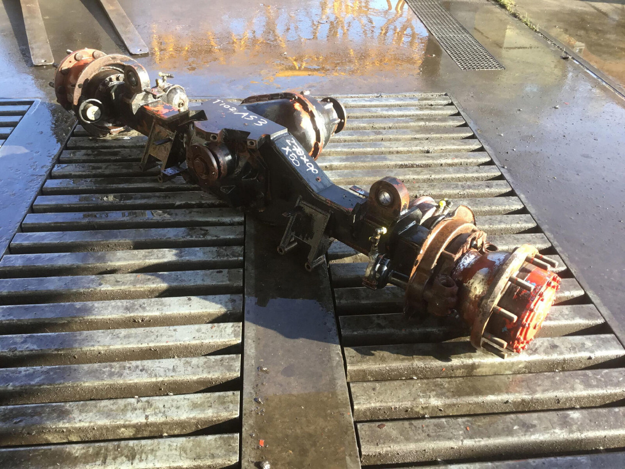 Spierings SK 477 axle 3 - סרן וחלקים עבור עגורן נייד: תמונה 2 Spierings SK 477 axle 3 - סרן וחלקים עבור עגורן נייד: תמונה 2