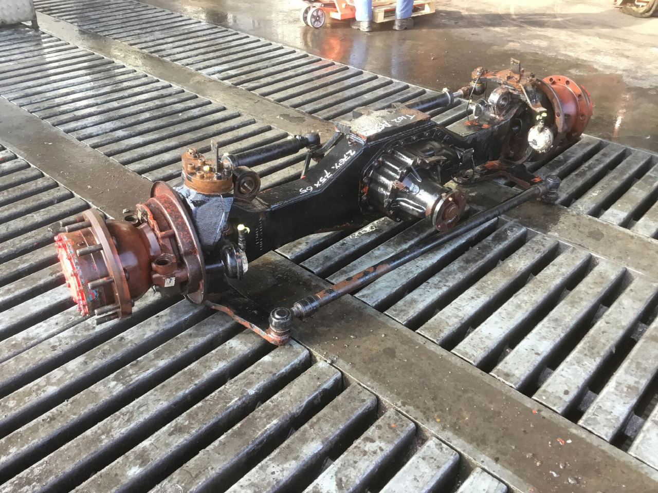 Spierings SK 477 axle 4 - סרן וחלקים עבור עגורן נייד: תמונה 3 Spierings SK 477 axle 4 - סרן וחלקים עבור עגורן נייד: תמונה 3