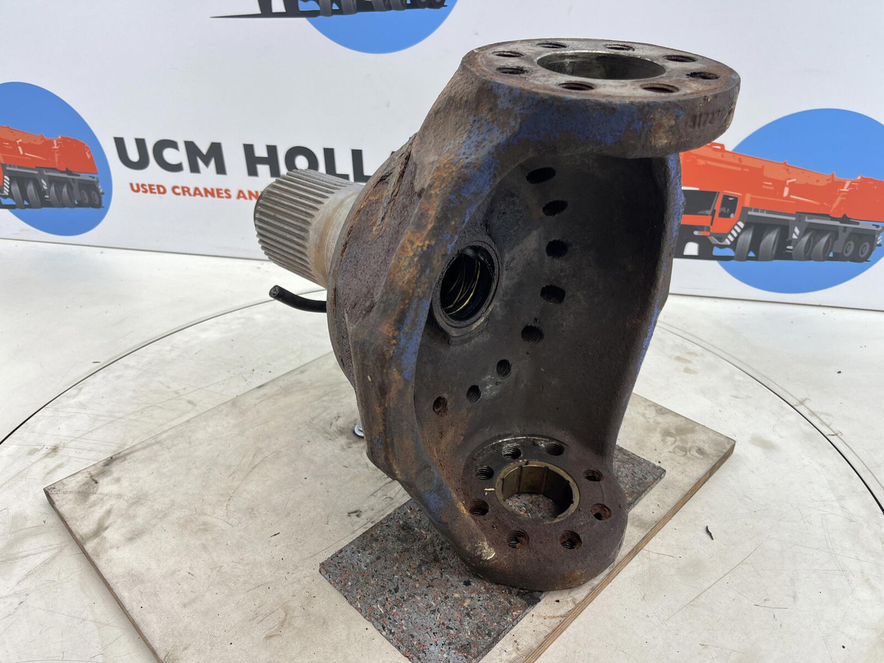 Terex AC 155, AC 205 Steering knuckle 16 holes - מפרק היגוי עבור עגורן נייד: תמונה 4 Terex AC 155, AC 205 Steering knuckle 16 holes - מפרק היגוי עבור עגורן נייד: תמונה 4