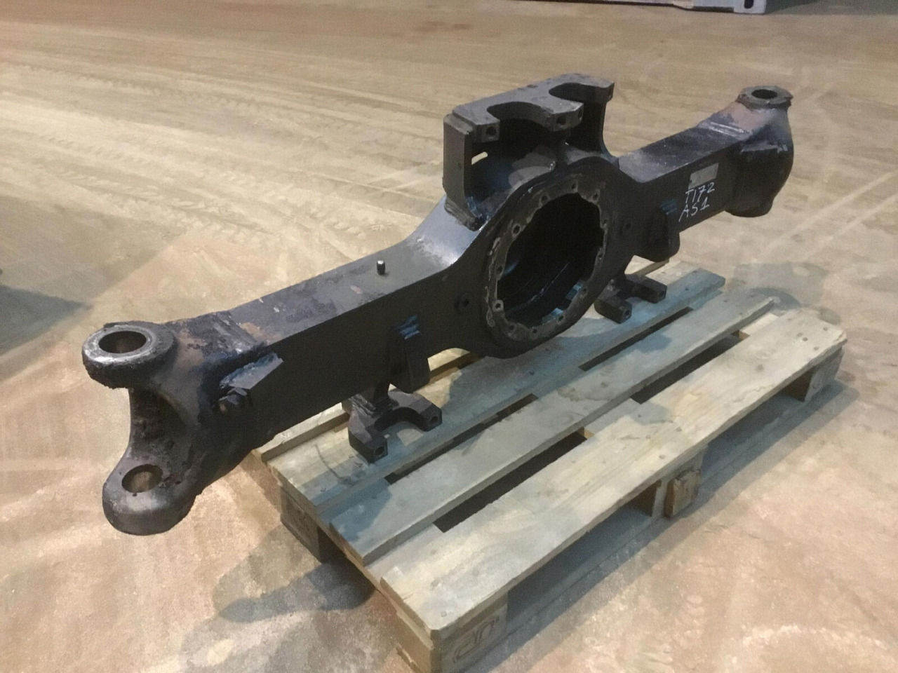 Terex AC 155 axle housing axle 1 - סרן וחלקים עבור עגורן נייד: תמונה 3 Terex AC 155 axle housing axle 1 - סרן וחלקים עבור עגורן נייד: תמונה 3