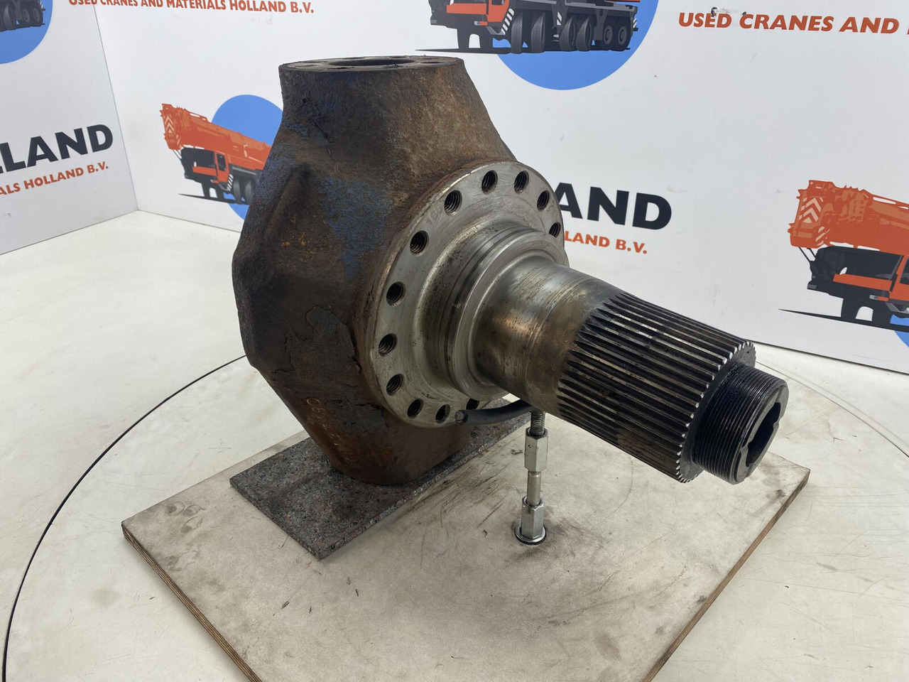 Terex AC 205 Steering knuckle 16 holes - מפרק היגוי עבור עגורן נייד: תמונה 3 Terex AC 205 Steering knuckle 16 holes - מפרק היגוי עבור עגורן נייד: תמונה 3