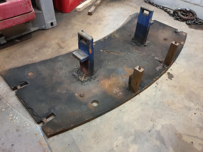 Terex AC 205 counterweight 1,2 ton - משקל נגד עבור מכונת בנייה: תמונה 3 Terex AC 205 counterweight 1,2 ton - משקל נגד עבור מכונת בנייה: תמונה 3