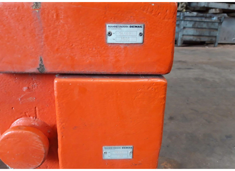 Terex AC 205 counterweight 2.6 ton (0.7/1.9t) - משקל נגד עבור מכונת בנייה: תמונה 5 Terex AC 205 counterweight 2.6 ton (0.7/1.9t) - משקל נגד עבור מכונת בנייה: תמונה 5
