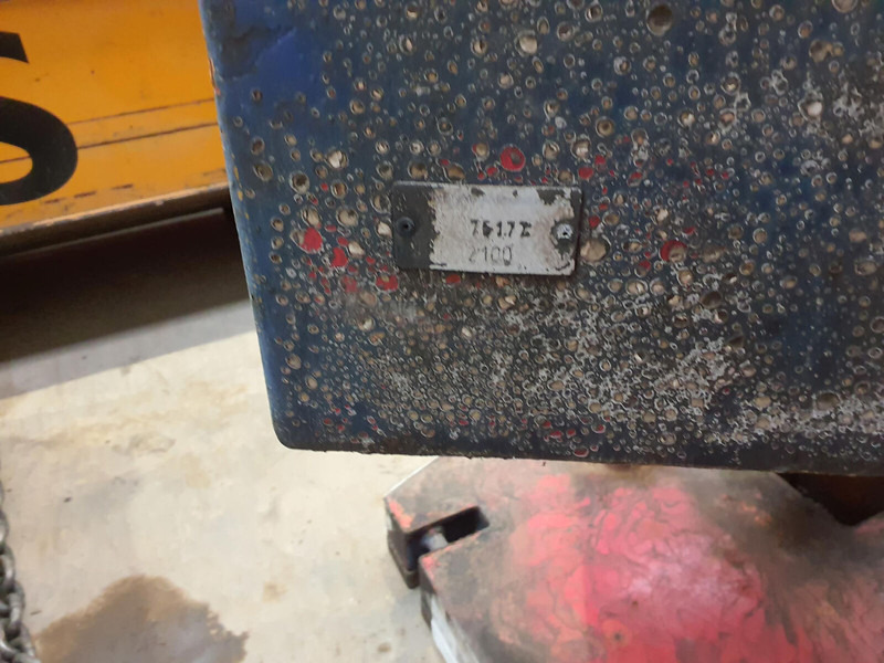 Terex AC 205 counterweight right side 2,1 ton - משקל נגד עבור מכונת בנייה: תמונה 5 Terex AC 205 counterweight right side 2,1 ton - משקל נגד עבור מכונת בנייה: תמונה 5