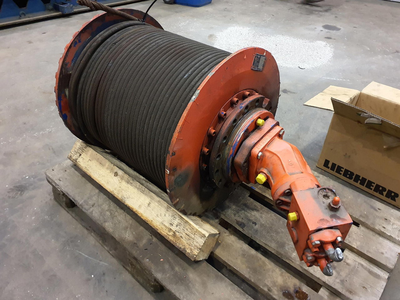 Terex AC 50 winch complete - כננת עבור עגורן: תמונה 1 Terex AC 50 winch complete - כננת עבור עגורן: תמונה 1