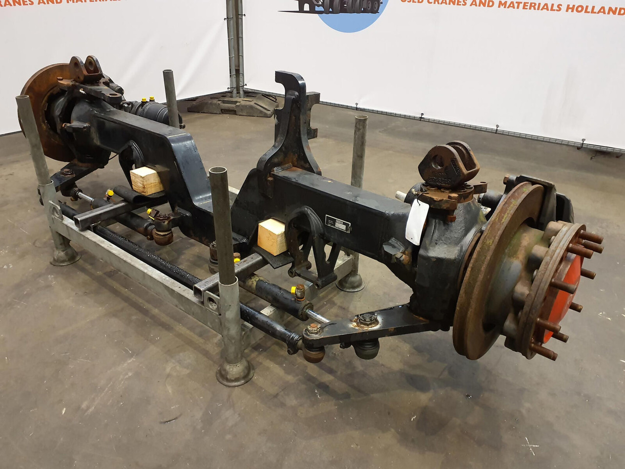 Terex AC 700 Axle 5 - סרן וחלקים עבור עגורן נייד: תמונה 1 Terex AC 700 Axle 5 - סרן וחלקים עבור עגורן נייד: תמונה 1