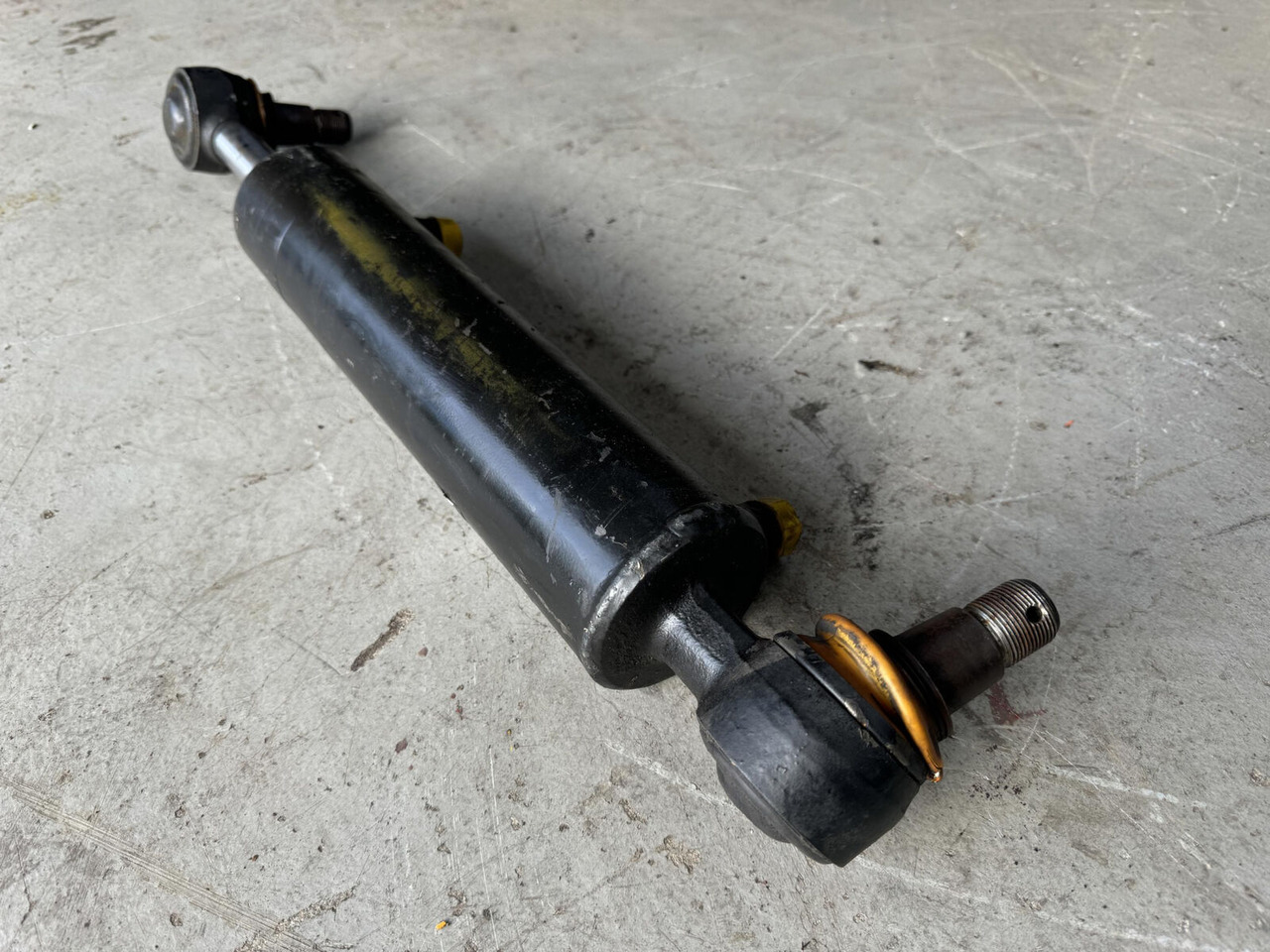 Terex Demag AC 25 steering cylinder - צילינדר הידרולי עבור עגורן נייד: תמונה 1 Terex Demag AC 25 steering cylinder - צילינדר הידרולי עבור עגורן נייד: תמונה 1