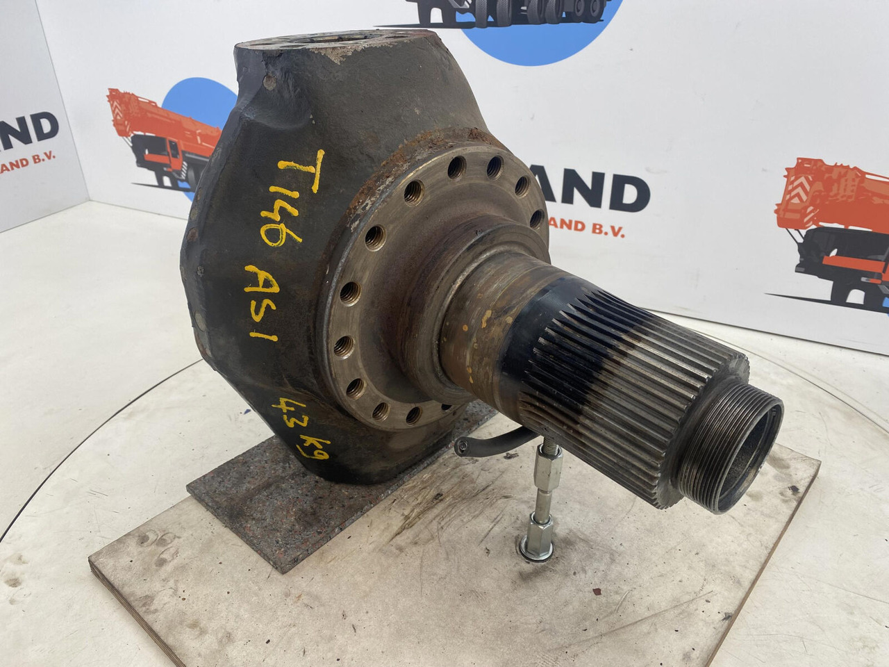 Terex Demag AC 35 Steering knuckle 16 holes axle 1 - מפרק היגוי עבור עגורן נייד: תמונה 3 Terex Demag AC 35 Steering knuckle 16 holes axle 1 - מפרק היגוי עבור עגורן נייד: תמונה 3