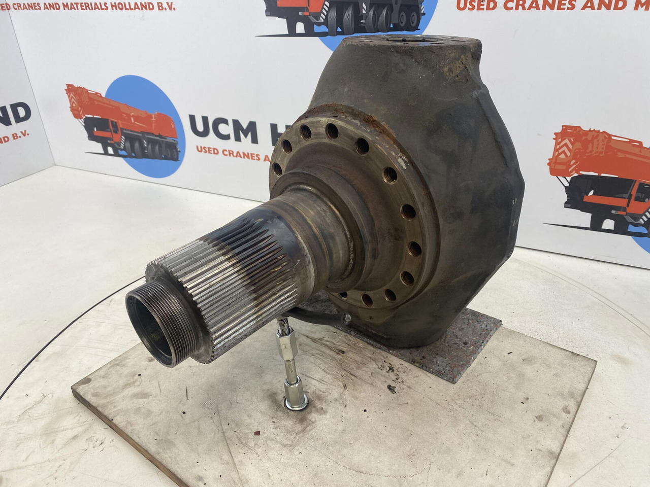 Terex Demag AC 35 Steering knuckle 16 holes axle 1 - מפרק היגוי עבור עגורן נייד: תמונה 1 Terex Demag AC 35 Steering knuckle 16 holes axle 1 - מפרק היגוי עבור עגורן נייד: תמונה 1