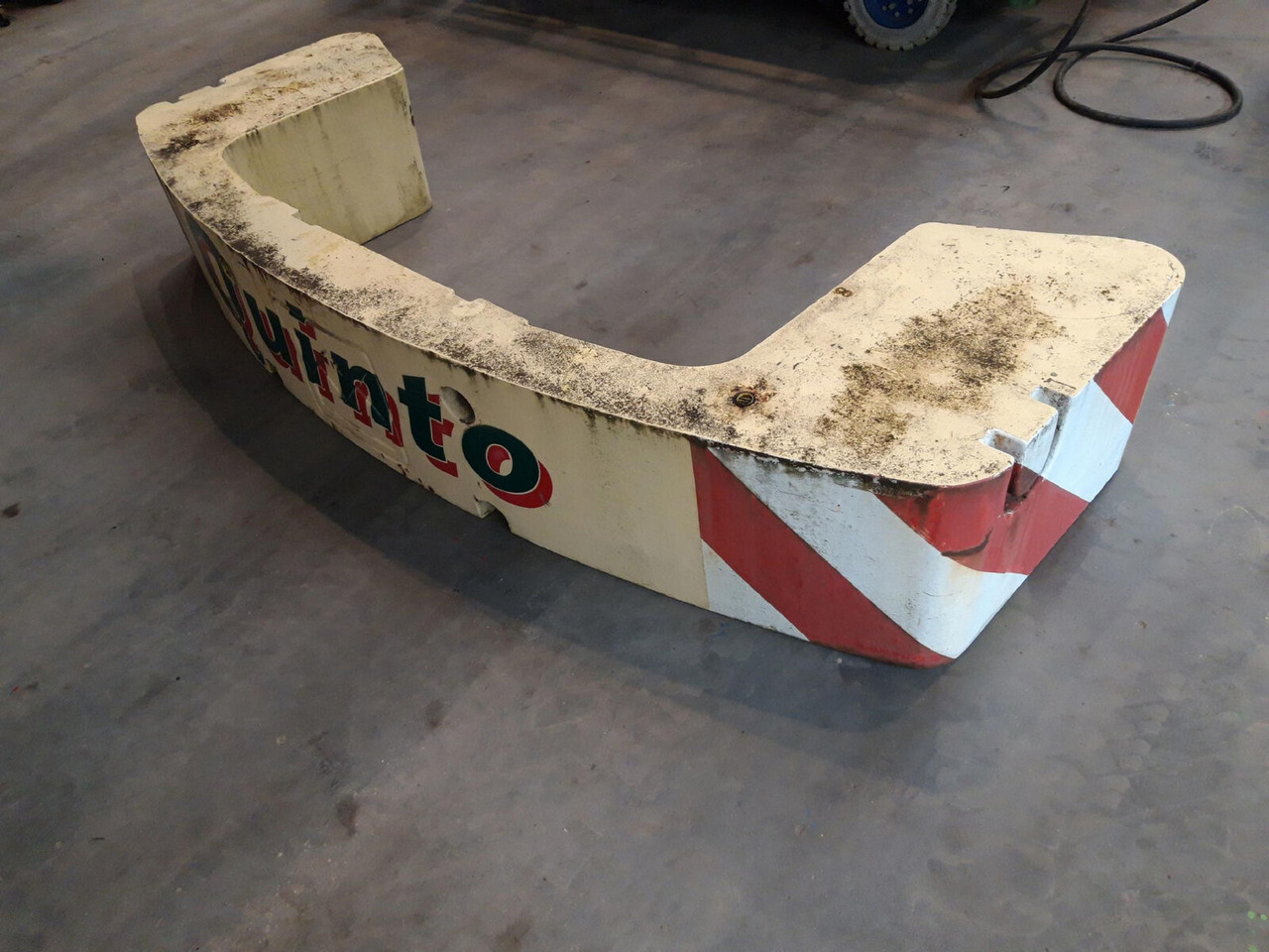 Terex Demag AC 35 counterweight 2,5 T - משקל נגד עבור עגורן נייד: תמונה 4 Terex Demag AC 35 counterweight 2,5 T - משקל נגד עבור עגורן נייד: תמונה 4