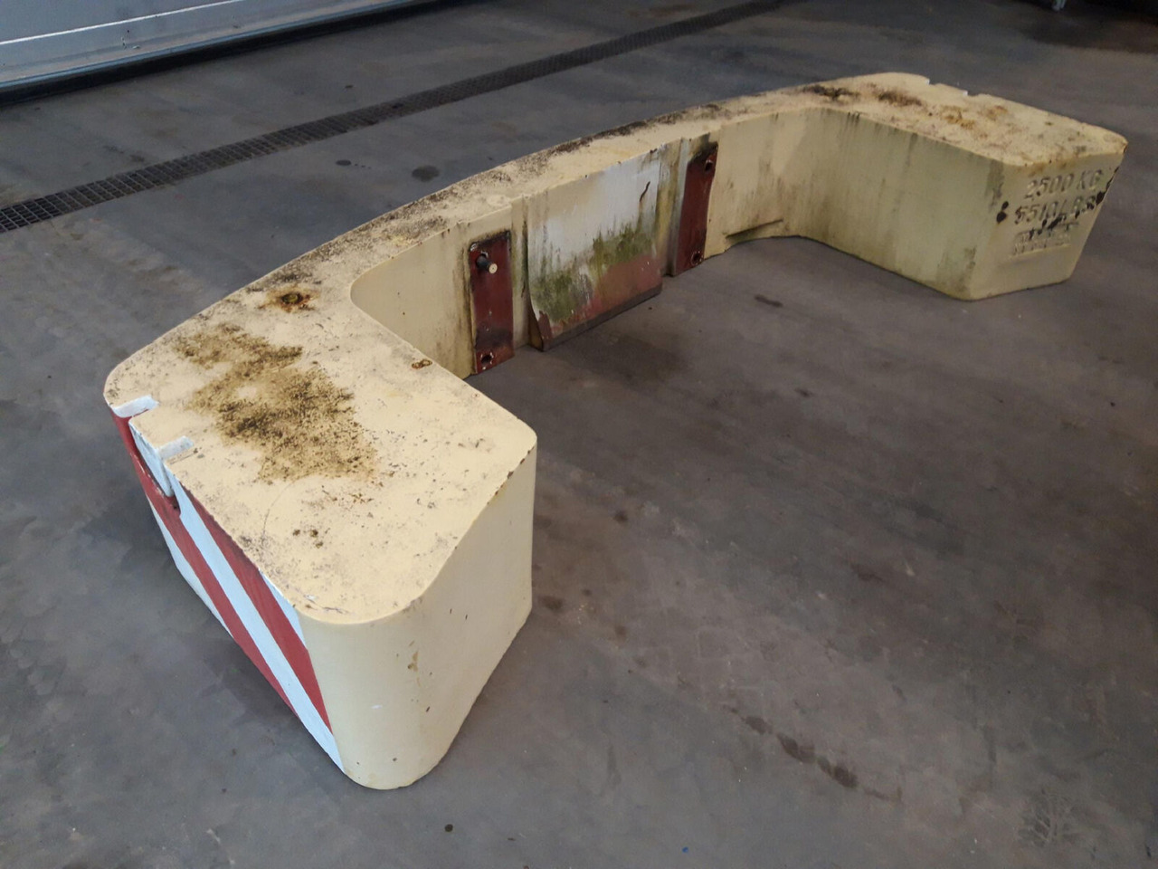 Terex Demag AC 35 counterweight 2,5 T - משקל נגד עבור עגורן נייד: תמונה 5 Terex Demag AC 35 counterweight 2,5 T - משקל נגד עבור עגורן נייד: תמונה 5