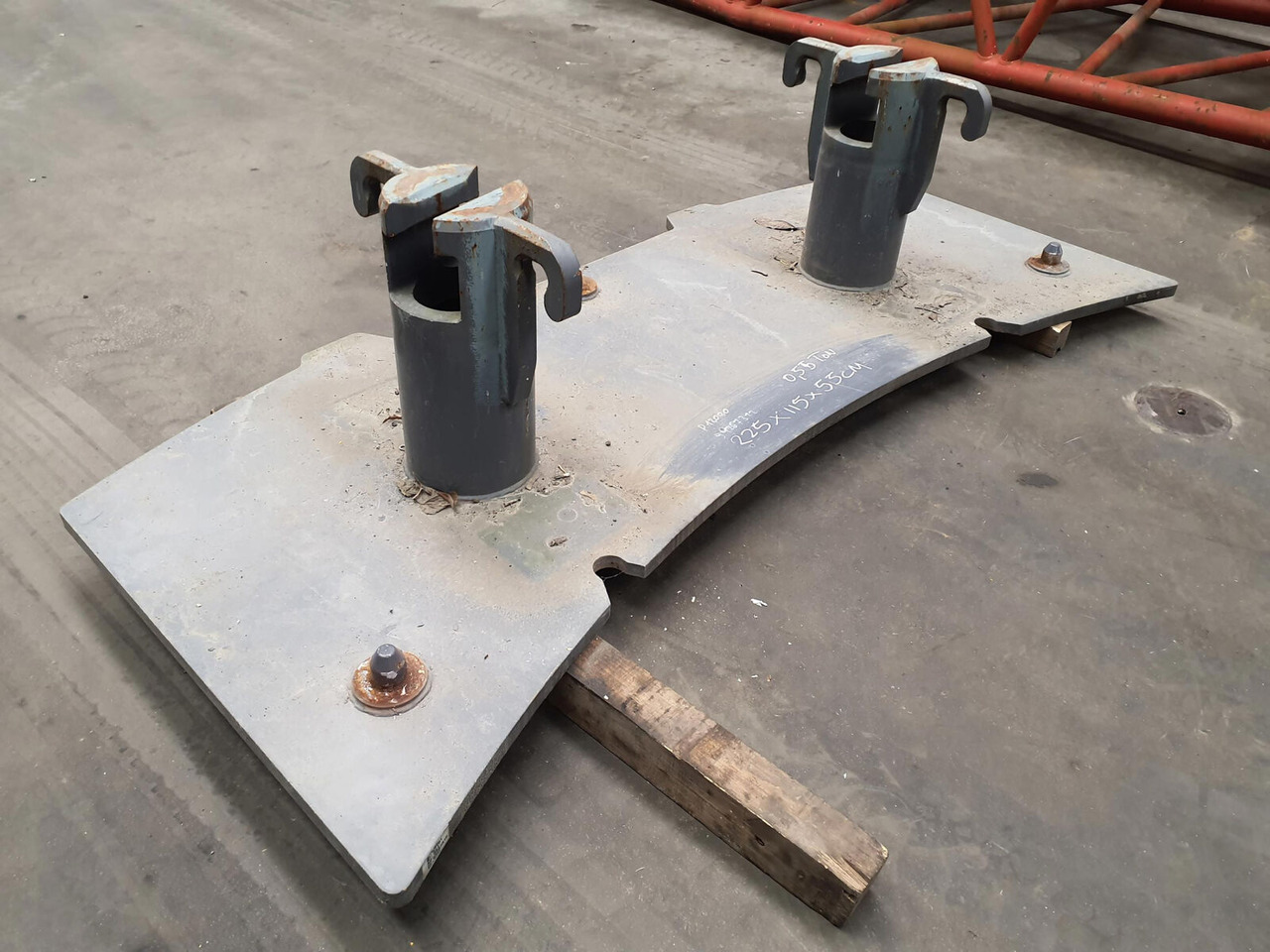 Terex Terex Demag Challenger 4200 counterweight 0.55 Ton - משקל נגד עבור עגורן נייד: תמונה 1 Terex Terex Demag Challenger 4200 counterweight 0.55 Ton - משקל נגד עבור עגורן נייד: תמונה 1