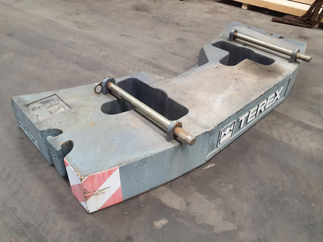 Terex Terex Demag Challenger 4200 counterweight 3.7 Ton - משקל נגד עבור עגורן נייד: תמונה 3 Terex Terex Demag Challenger 4200 counterweight 3.7 Ton - משקל נגד עבור עגורן נייד: תמונה 3