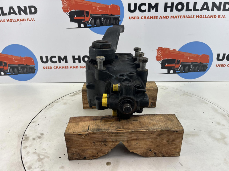 ZF LTM 1070 4.2 Steering box - עמודת היגוי עבור עגורן: תמונה 2 ZF LTM 1070 4.2 Steering box - עמודת היגוי עבור עגורן: תמונה 2