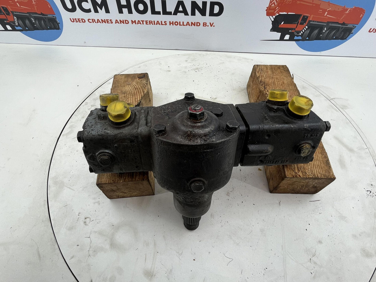 ZF Steering Box 120bar - ציוד היגוי עבור עגורן: תמונה 5 ZF Steering Box 120bar - ציוד היגוי עבור עגורן: תמונה 5