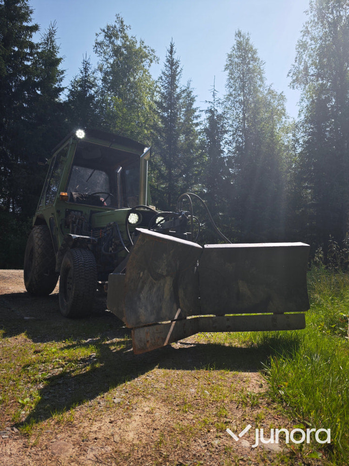 Kompakttraktor Kubota L245DT - טרקטור קומפקטי: תמונה 2 Kompakttraktor Kubota L245DT - טרקטור קומפקטי: תמונה 2