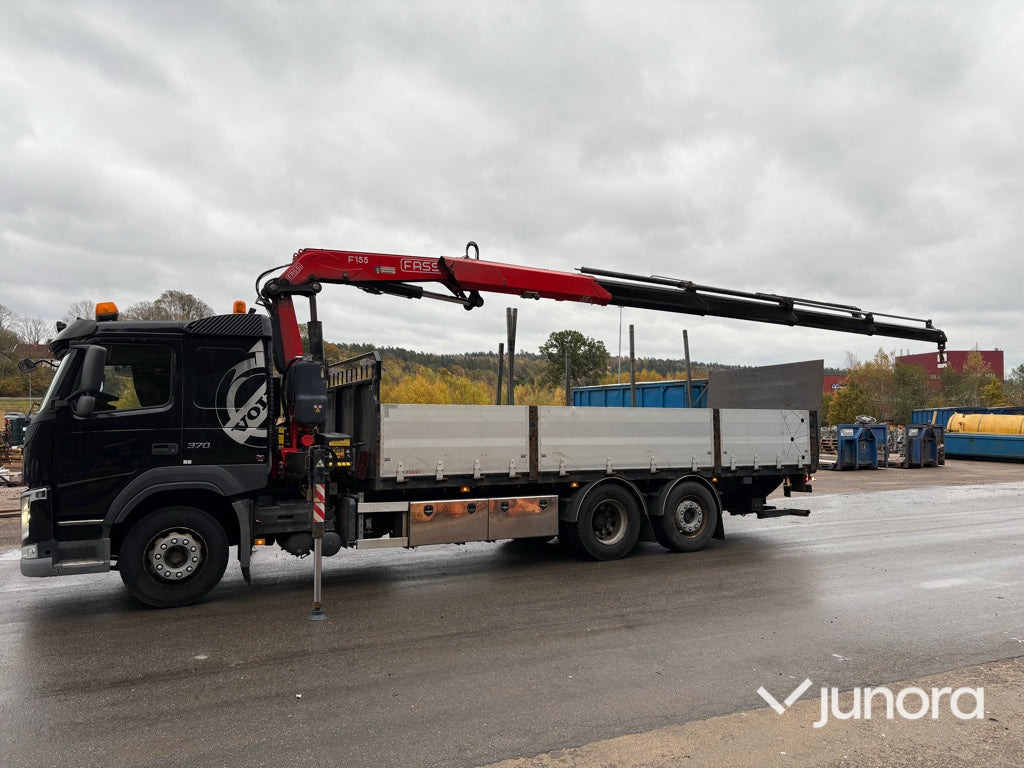 Lastbil med kran - Volvo FM 370 FASSI F155 - משאית צד נופל/ שטוחה, משאית מנוף: תמונה 4 Lastbil med kran - Volvo FM 370 FASSI F155 - משאית צד נופל/ שטוחה, משאית מנוף: תמונה 4