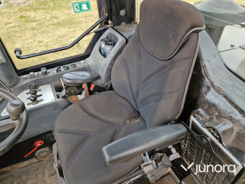 מעמיס גלגלים Lastmaskin JCB 412S: תמונה 9