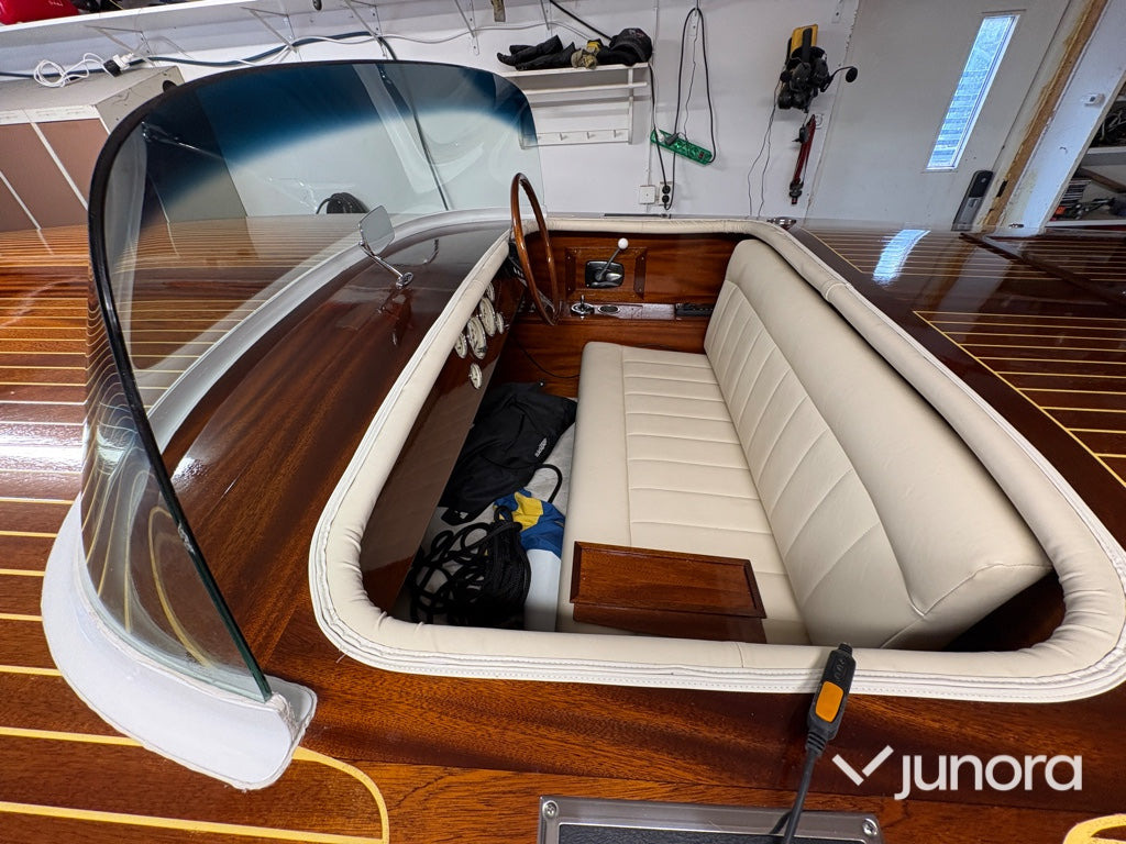 Motorbåt - Mahogny Runabout, V8 - מכונות אחרות: תמונה 4 Motorbåt - Mahogny Runabout, V8 - מכונות אחרות: תמונה 4