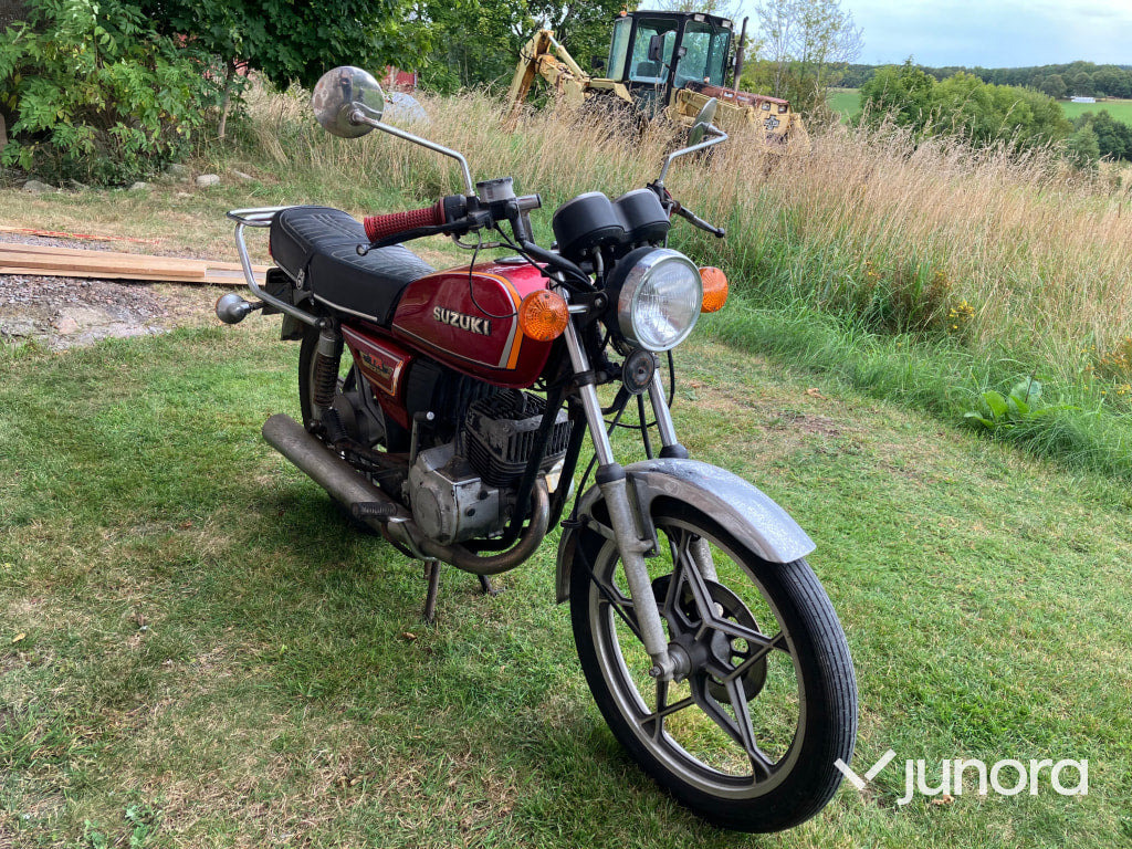 SUZUKI TR 125 GE - אופנוע: תמונה 5 SUZUKI TR 125 GE - אופנוע: תמונה 5