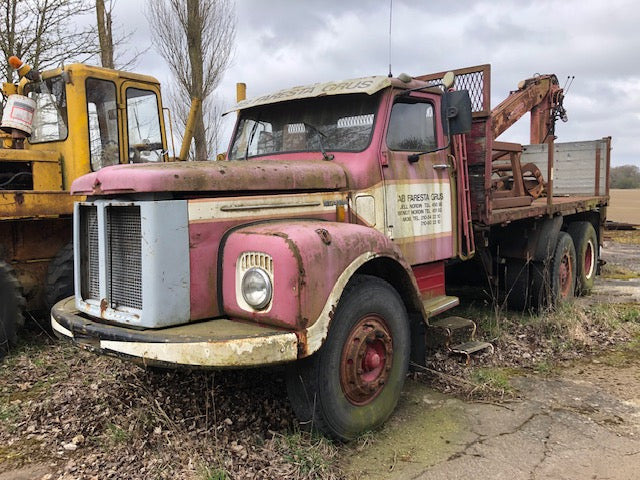 Scania 110 med tipp och kran - משאית מנוף: תמונה 1 Scania 110 med tipp och kran - משאית מנוף: תמונה 1