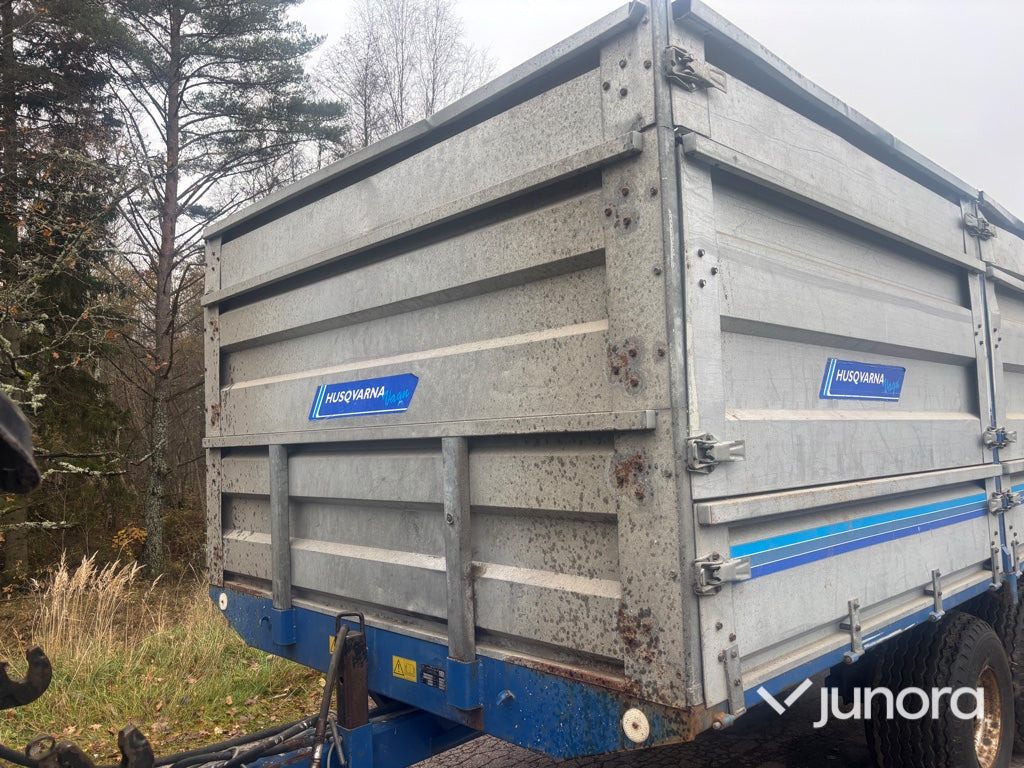 Spannmålsvagn - Husqvarna Vagn - מסיר פסולת/ קרון נגרר חקלאי: תמונה 2 Spannmålsvagn - Husqvarna Vagn - מסיר פסולת/ קרון נגרר חקלאי: תמונה 2