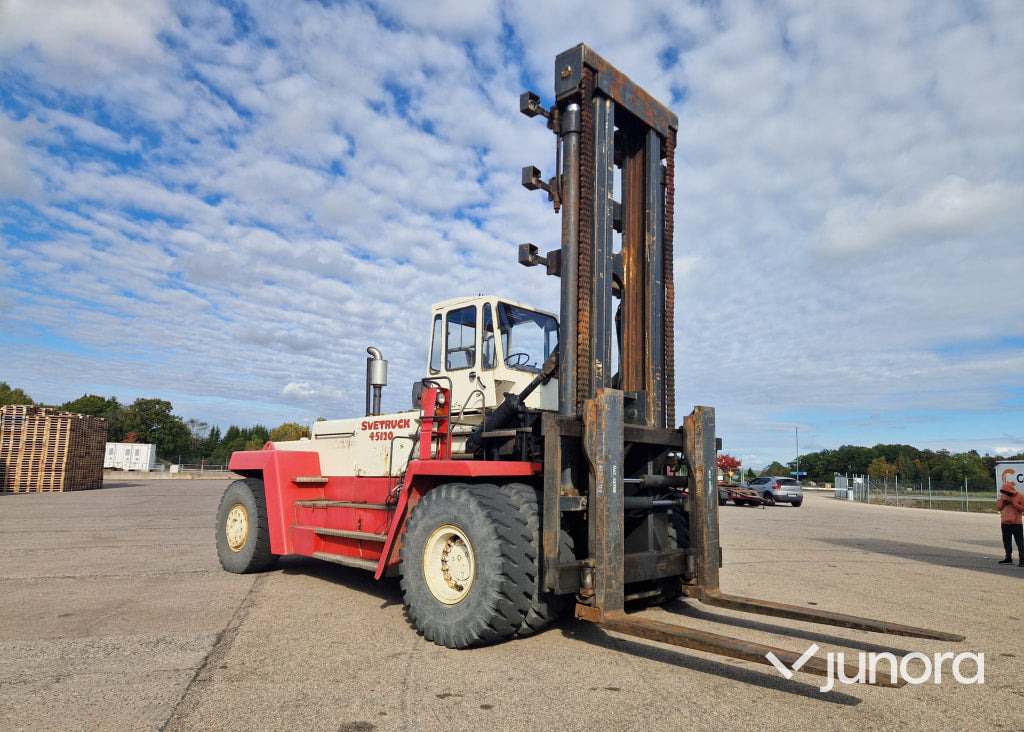 Svetruck 45120 Container Truck - מפעיל מכולות: תמונה 5 Svetruck 45120 Container Truck - מפעיל מכולות: תמונה 5