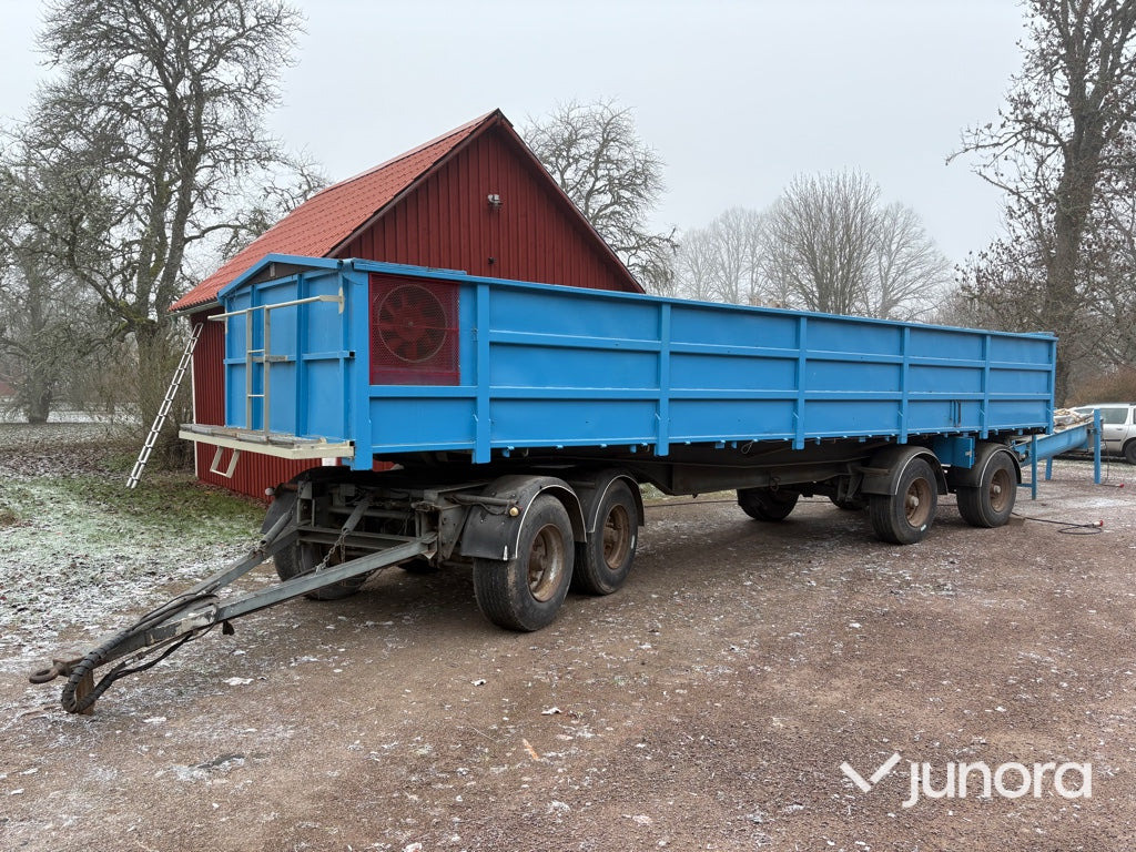 קרון נגרר עם מזהיר Torkvagn/Spannmålsvagn med tipp - 25 kubik: תמונה 1