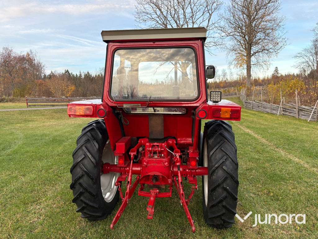 Traktor - International 444 - טרקטור חקלאי: תמונה 4 Traktor - International 444 - טרקטור חקלאי: תמונה 4