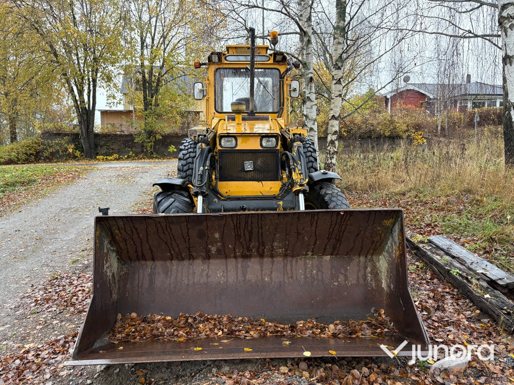 Traktorgrävare - Volvo BM, 616 B - מחפרון: תמונה 3 Traktorgrävare - Volvo BM, 616 B - מחפרון: תמונה 3