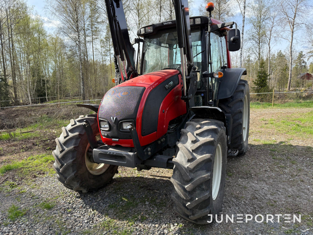 Valtra N101 - טרקטור חקלאי: תמונה 2 Valtra N101 - טרקטור חקלאי: תמונה 2