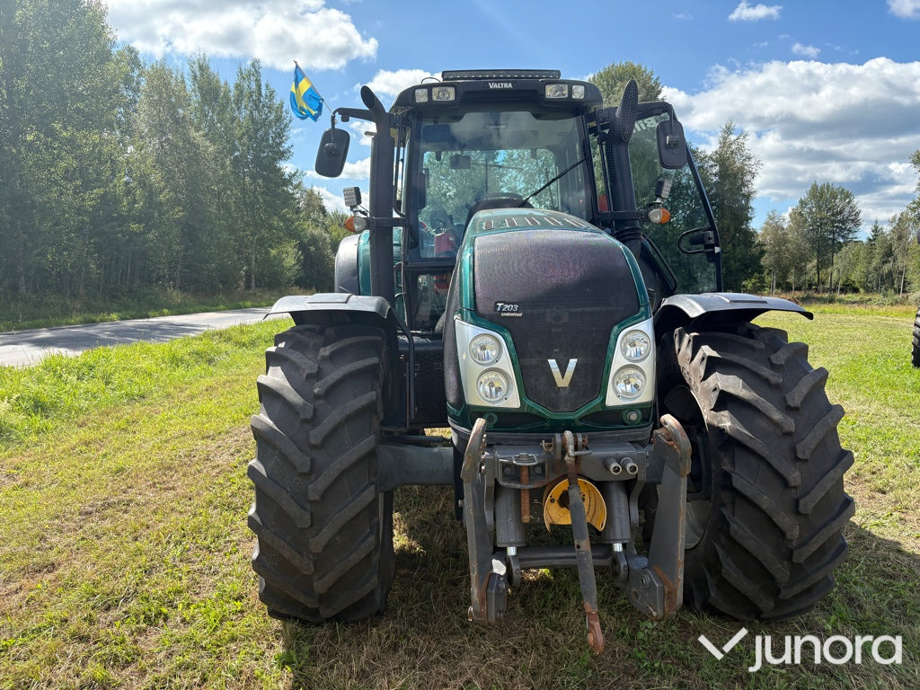 Valtra T203 - טרקטור חקלאי: תמונה 2 Valtra T203 - טרקטור חקלאי: תמונה 2