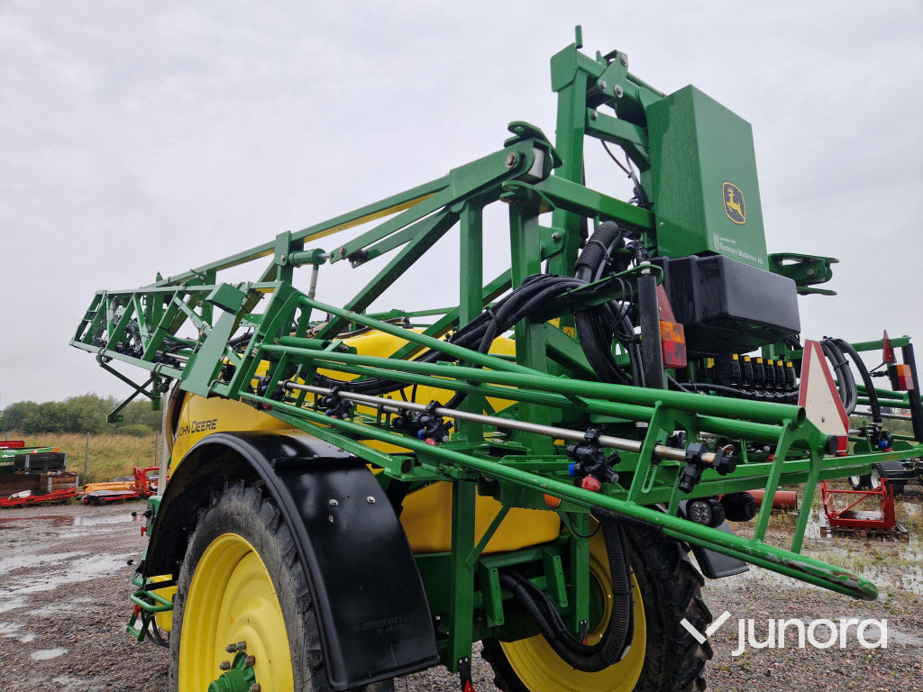 Växtskyddsspruta John Deere M740i - מרסס נגרר: תמונה 2 Växtskyddsspruta John Deere M740i - מרסס נגרר: תמונה 2